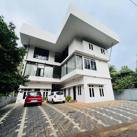 Nest Homes Nilambūr Buitenkant foto