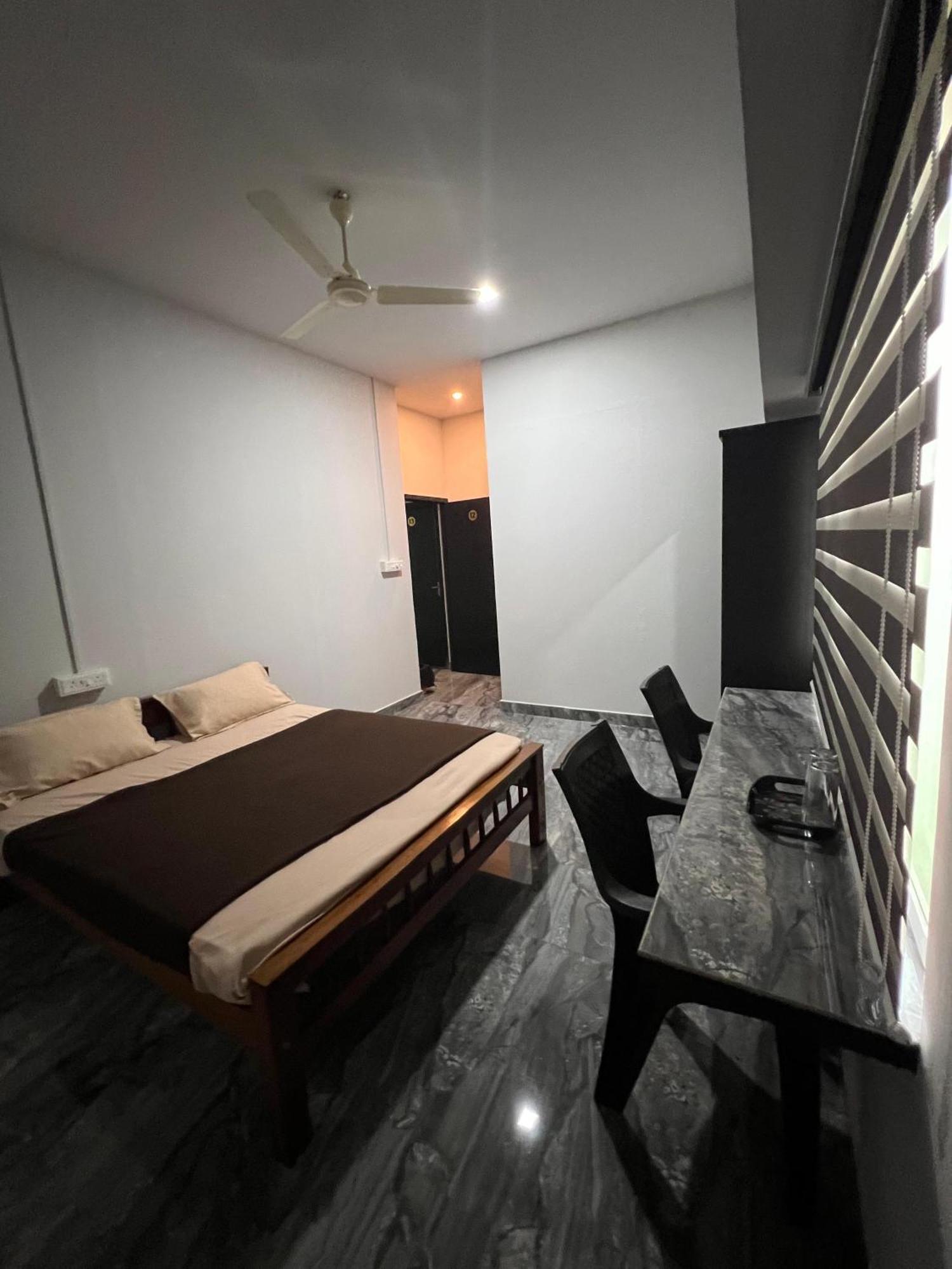 Nest Homes Nilambūr Buitenkant foto