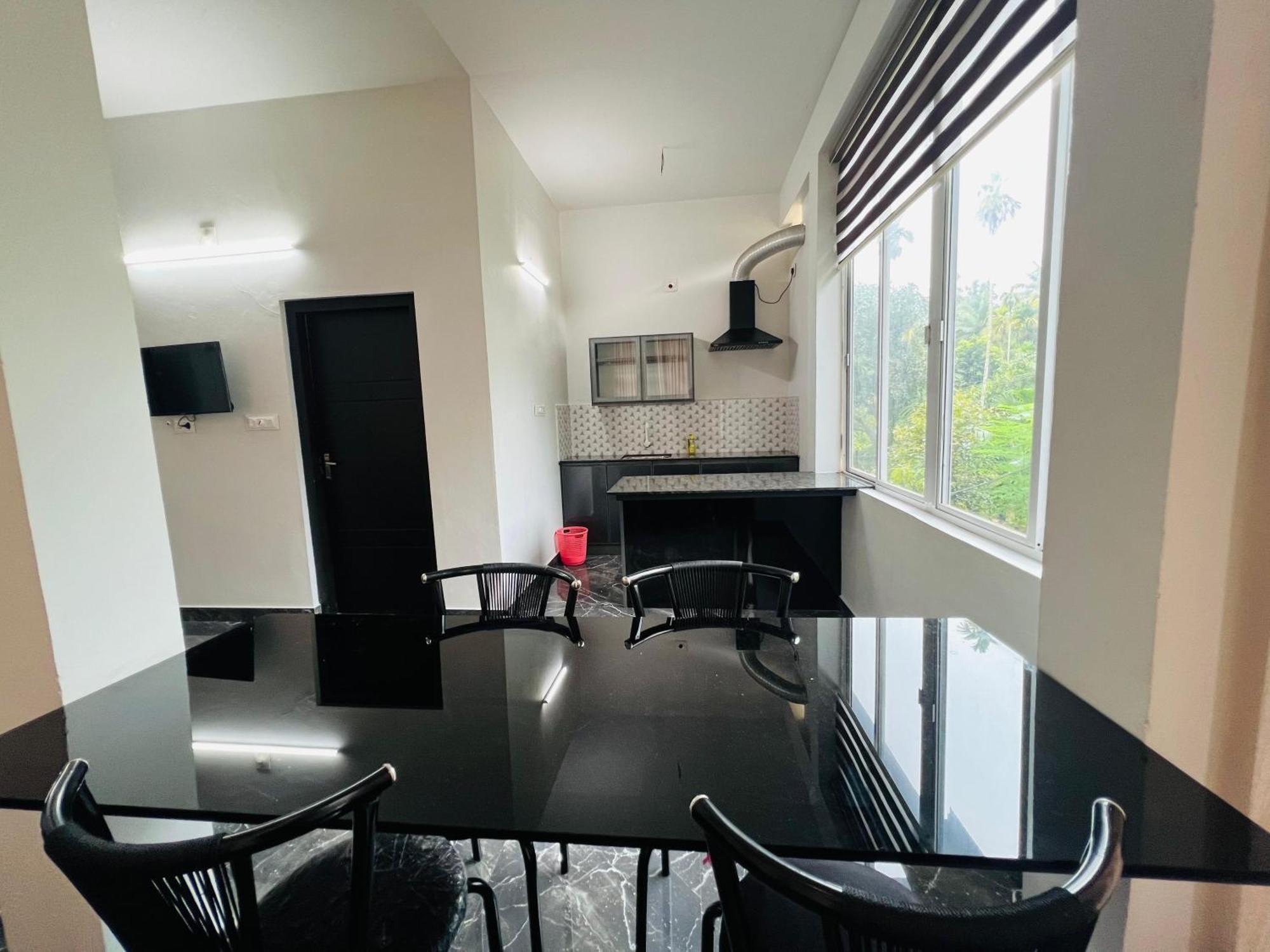 Nest Homes Nilambūr Buitenkant foto