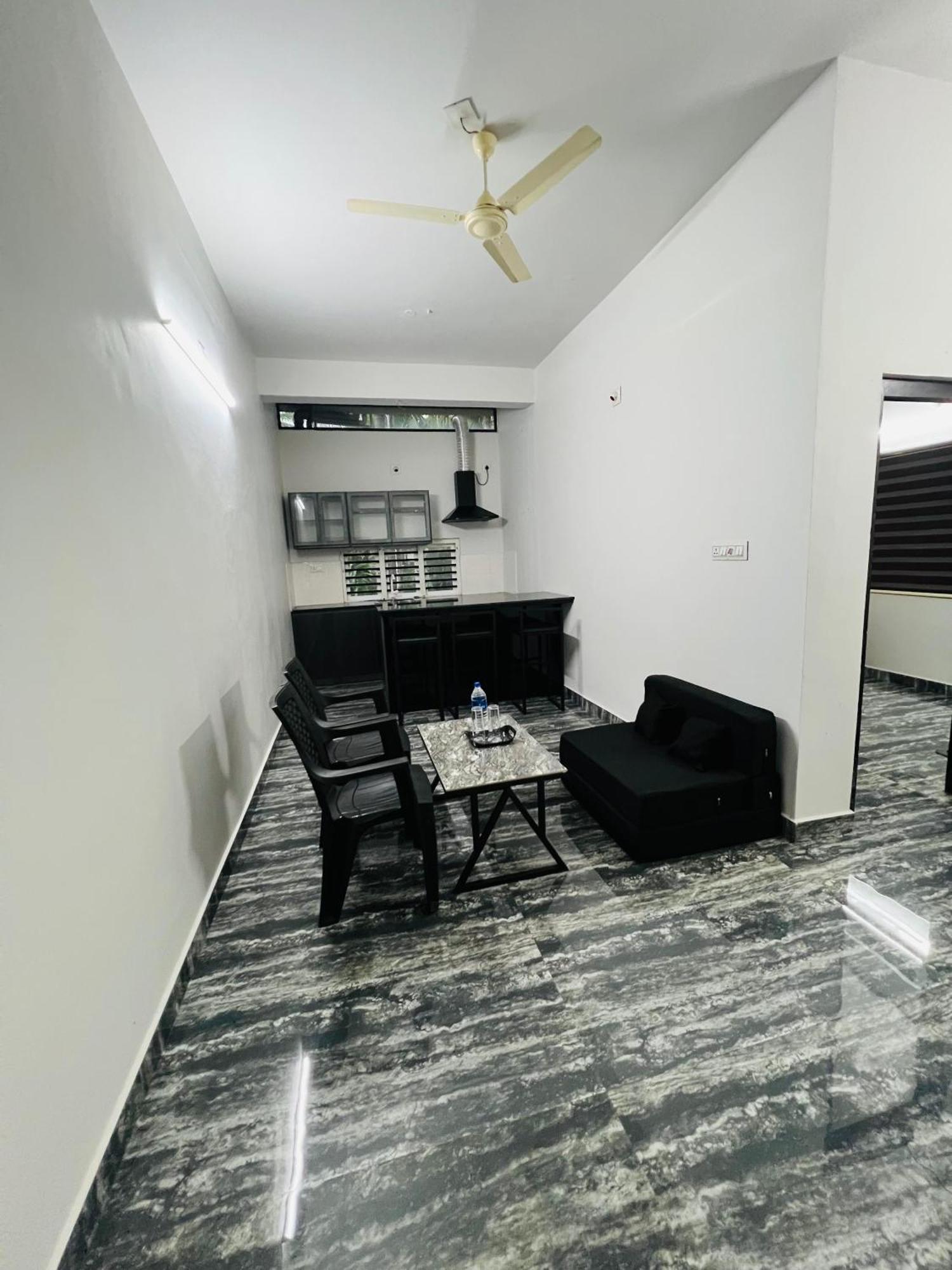 Nest Homes Nilambūr Buitenkant foto